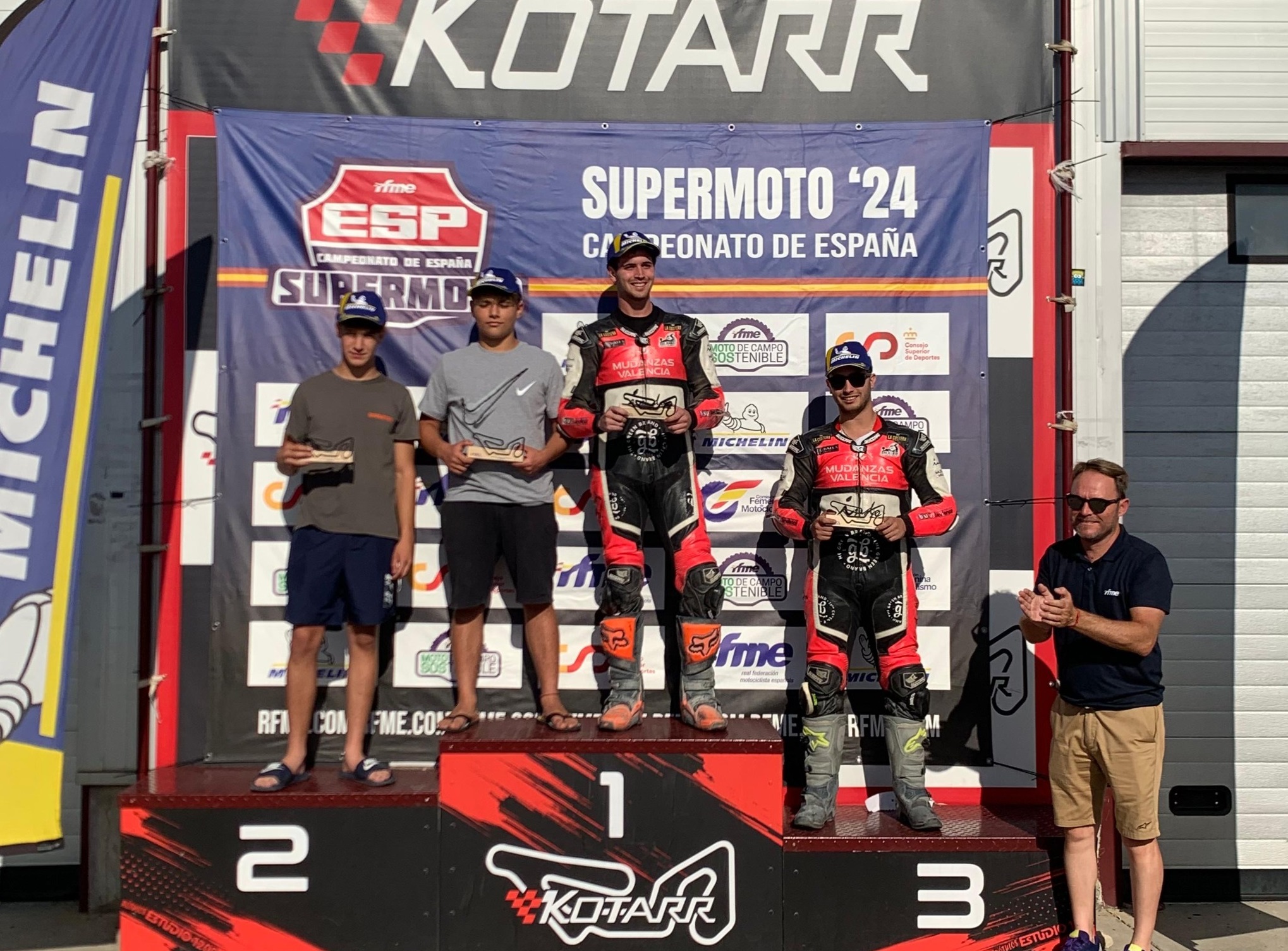 Dos germans de L’Olleria comparteixen pòdium al campionat d’Espanya de Supermotard