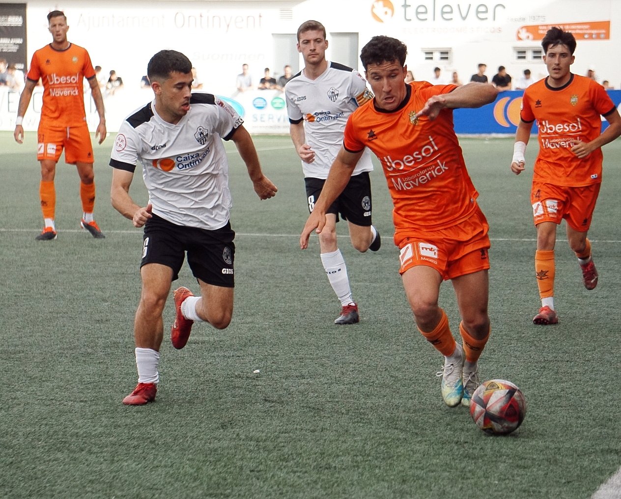 Duelo de titanes en la Vall d’Albaida: Atzeneta UE y Ontinyent 1931 CF se juegan el trono comarcal